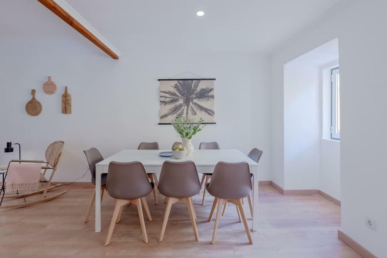 Bright & Spacious With Orange Tree Patio, By Timecooler *