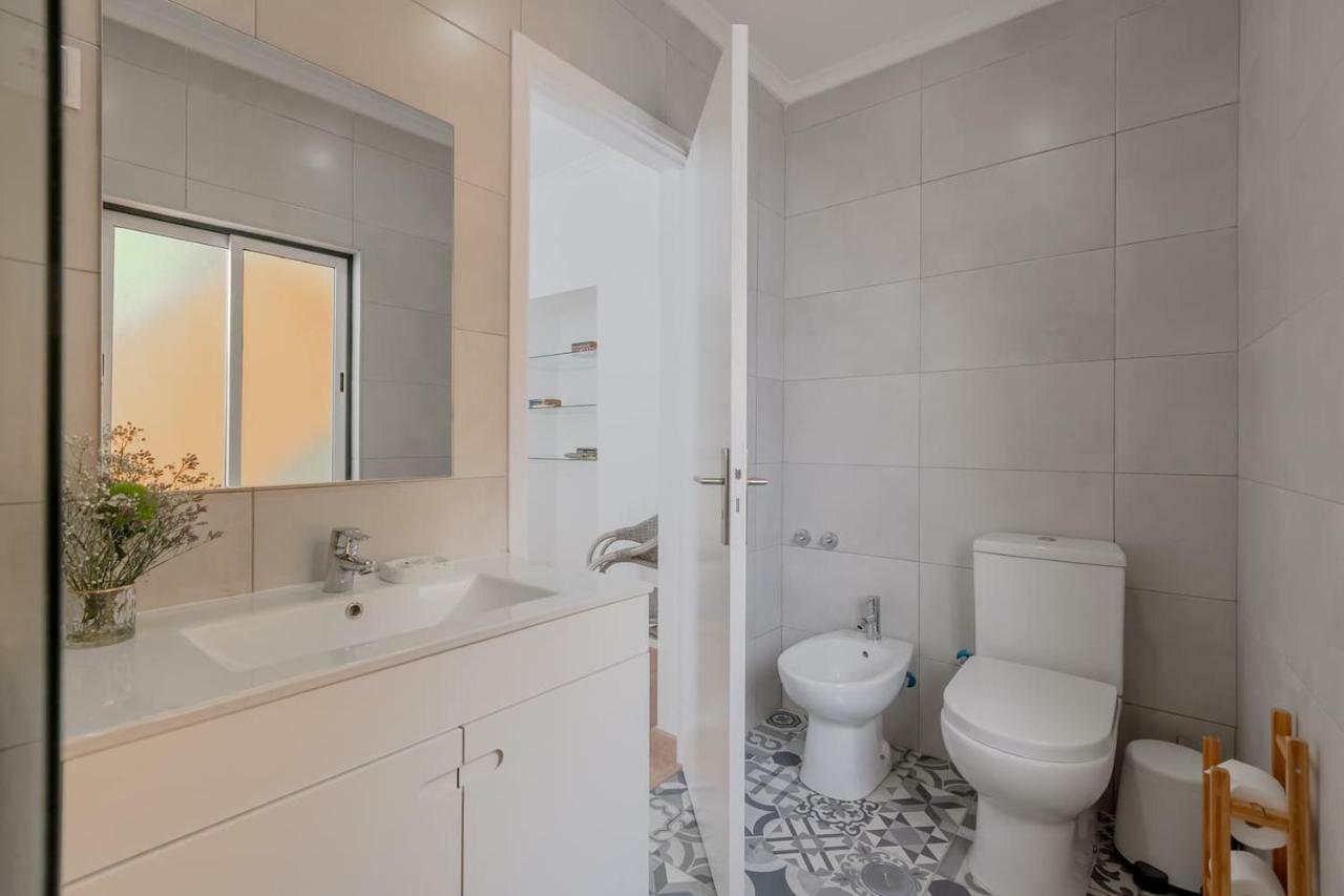 Bright & Spacious With Orange Tree Patio, By Timecooler Apartment *